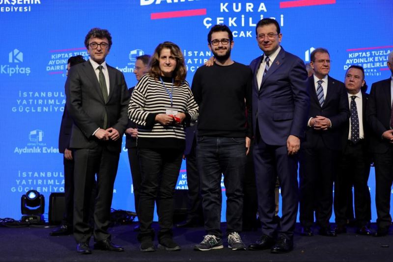 TUZLA AYDINLIK EVLER SÖZ VERİLENDEN 1 YIL ÖNCE TAMAMLANDI