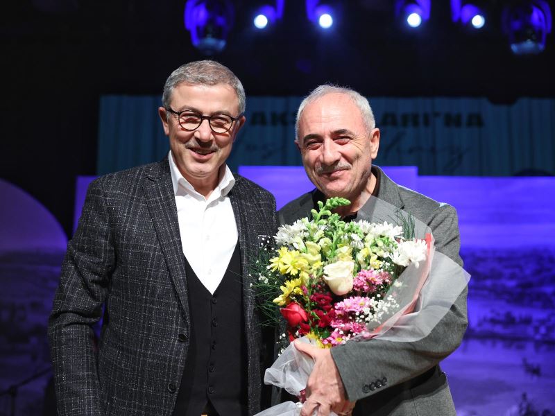 Şiir Akşamları’nın konuğu Nurullah Genç oldu